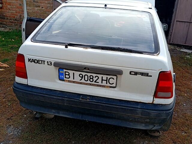 Білий Опель Кадет, об'ємом двигуна 1.3 л та пробігом 52 тис. км за 400 $, фото 6 на Automoto.ua