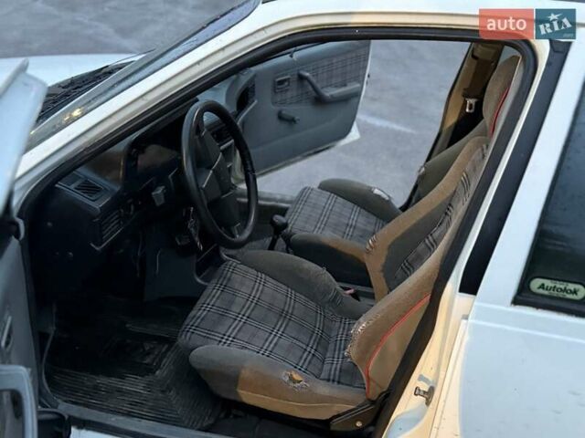 Белый Опель Кадет, объемом двигателя 1.3 л и пробегом 379 тыс. км за 750 $, фото 25 на Automoto.ua