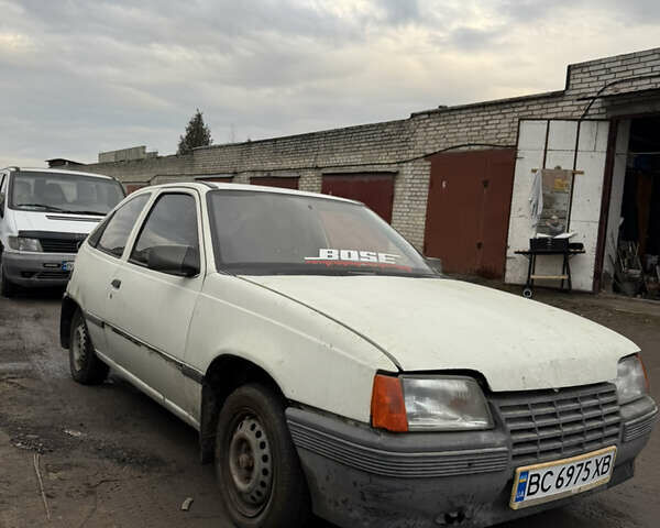 Білий Опель Кадет, об'ємом двигуна 1.3 л та пробігом 300 тис. км за 550 $, фото 6 на Automoto.ua