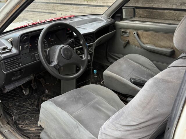 Білий Опель Кадет, об'ємом двигуна 1.3 л та пробігом 300 тис. км за 450 $, фото 10 на Automoto.ua