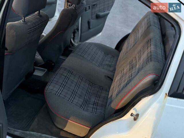 Белый Опель Кадет, объемом двигателя 1.3 л и пробегом 379 тыс. км за 699 $, фото 29 на Automoto.ua