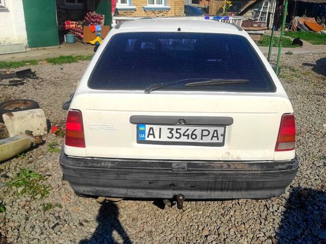 Білий Опель Кадет, об'ємом двигуна 1.3 л та пробігом 0 тис. км за 650 $, фото 1 на Automoto.ua