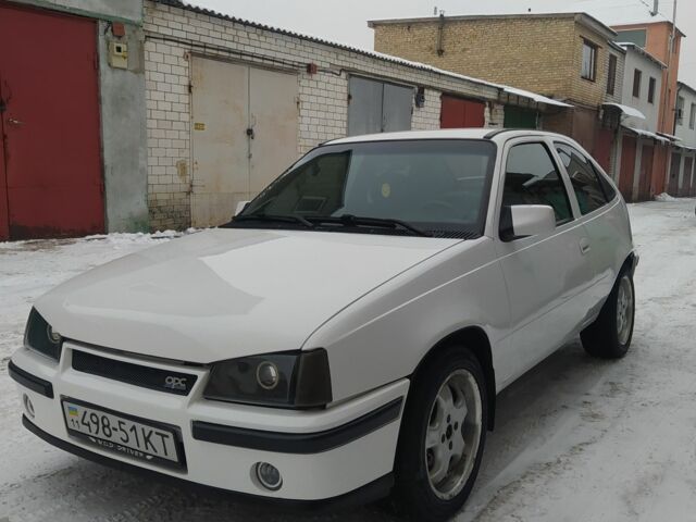 Белый Опель Кадет, объемом двигателя 2 л и пробегом 60 тыс. км за 3500 $, фото 4 на Automoto.ua