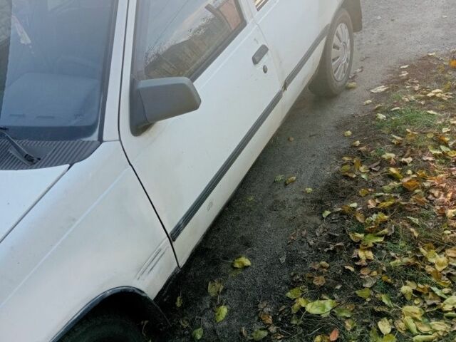 Белый Опель Кадет, объемом двигателя 1.3 л и пробегом 40 тыс. км за 600 $, фото 1 на Automoto.ua