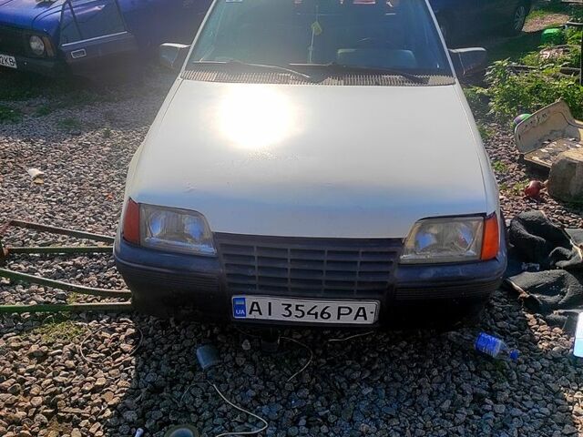 Білий Опель Кадет, об'ємом двигуна 1.3 л та пробігом 0 тис. км за 650 $, фото 4 на Automoto.ua