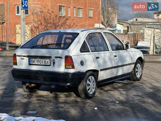 Белый Опель Кадет, объемом двигателя 1.3 л и пробегом 10 тыс. км за 850 $, фото 3 на Automoto.ua