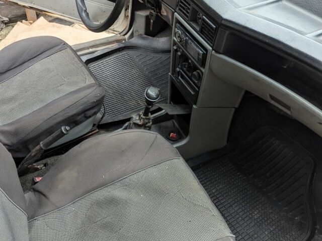 Белый Опель Кадет, объемом двигателя 1.3 л и пробегом 205 тыс. км за 415 $, фото 12 на Automoto.ua