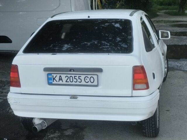 Белый Опель Кадет, объемом двигателя 1.3 л и пробегом 100 тыс. км за 836 $, фото 2 на Automoto.ua