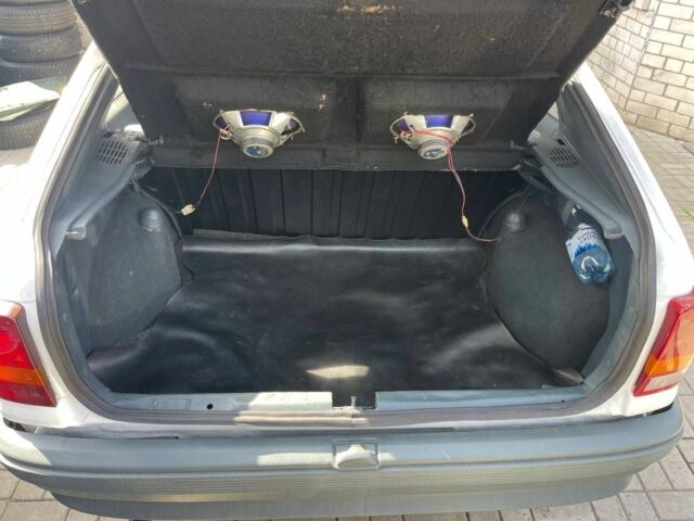 Белый Опель Кадет, объемом двигателя 1.7 л и пробегом 270 тыс. км за 1900 $, фото 7 на Automoto.ua