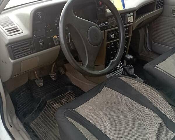 Белый Опель Кадет, объемом двигателя 1.4 л и пробегом 48 тыс. км за 1500 $, фото 9 на Automoto.ua