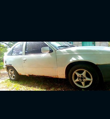 Белый Опель Кадет, объемом двигателя 1.6 л и пробегом 100 тыс. км за 530 $, фото 1 на Automoto.ua