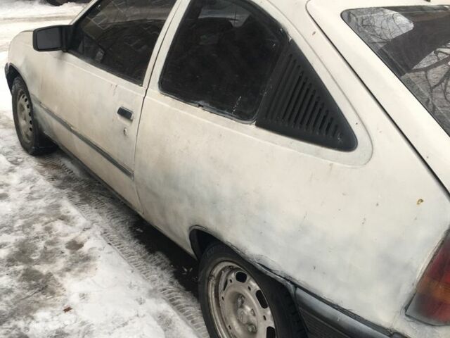 Білий Опель Кадет, об'ємом двигуна 1.4 л та пробігом 90 тис. км за 500 $, фото 7 на Automoto.ua