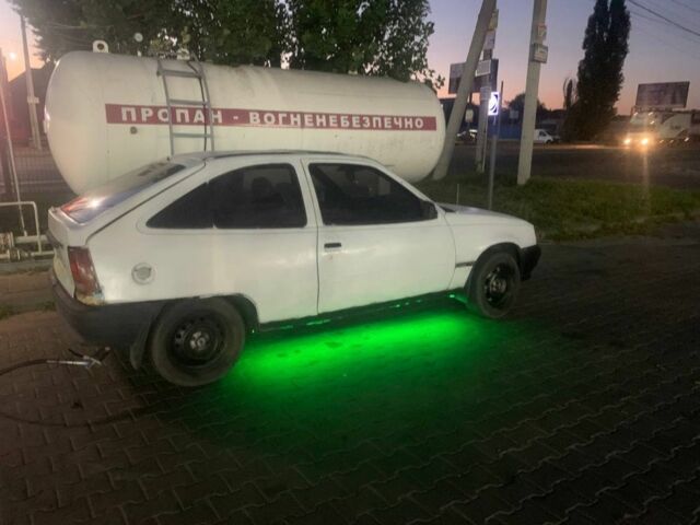 Білий Опель Кадет, об'ємом двигуна 1.4 л та пробігом 90 тис. км за 500 $, фото 9 на Automoto.ua