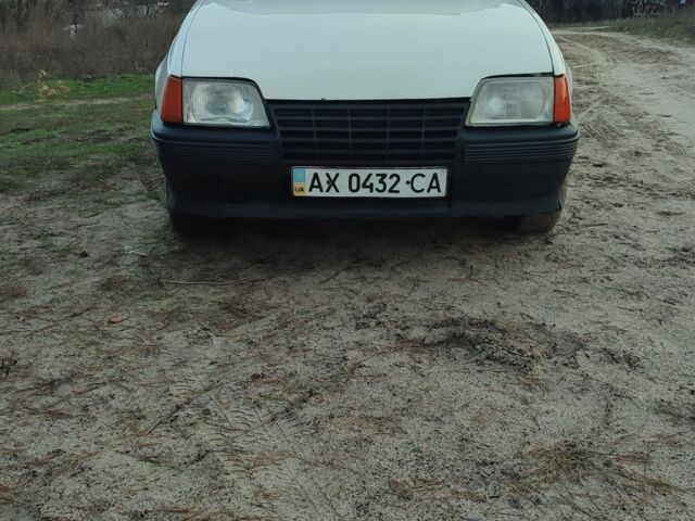 Білий Опель Кадет, об'ємом двигуна 0 л та пробігом 100 тис. км за 710 $, фото 1 на Automoto.ua