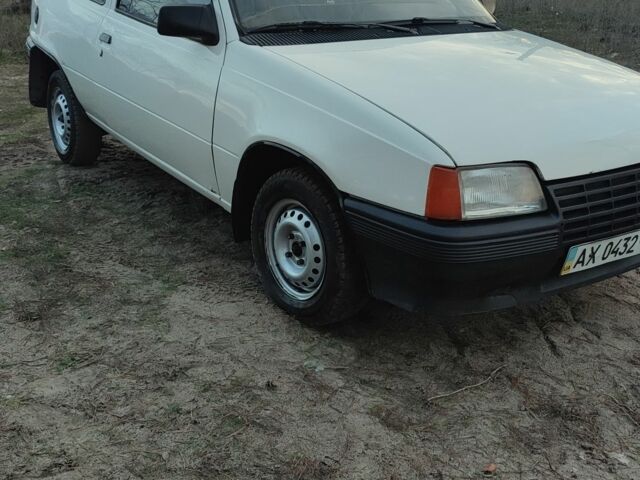 Білий Опель Кадет, об'ємом двигуна 0 л та пробігом 100 тис. км за 710 $, фото 5 на Automoto.ua