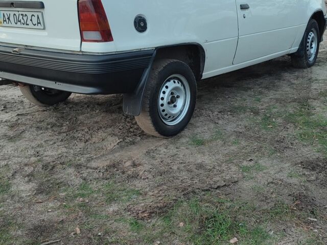 Білий Опель Кадет, об'ємом двигуна 0 л та пробігом 100 тис. км за 710 $, фото 4 на Automoto.ua