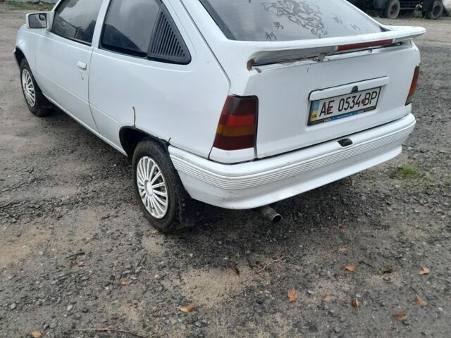 Белый Опель Кадет, объемом двигателя 1 л и пробегом 100 тыс. км за 1200 $, фото 5 на Automoto.ua