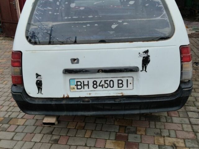 Белый Опель Кадет, объемом двигателя 1 л и пробегом 1000 тыс. км за 355 $, фото 1 на Automoto.ua