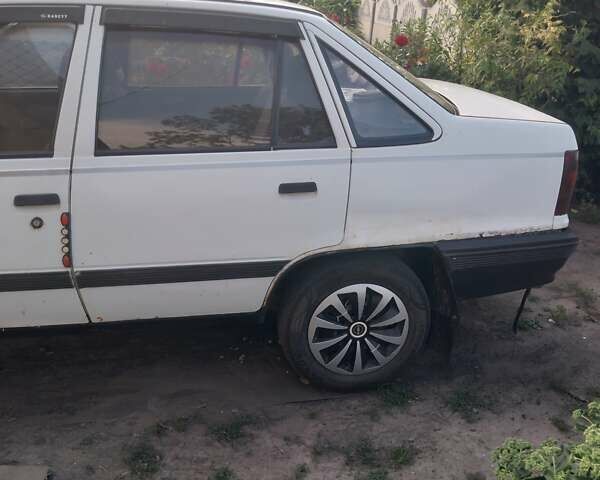 Белый Опель Кадет, объемом двигателя 1.6 л и пробегом 200 тыс. км за 594 $, фото 6 на Automoto.ua