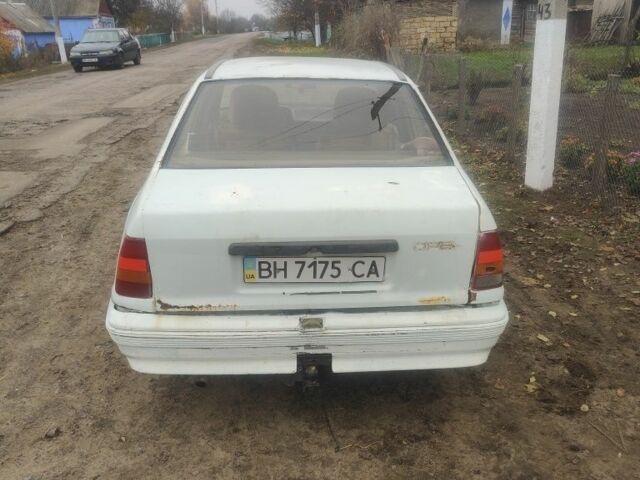 Белый Опель Кадет, объемом двигателя 0 л и пробегом 200 тыс. км за 477 $, фото 2 на Automoto.ua