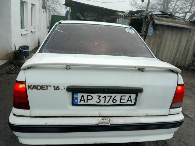 Білий Опель Кадет, об'ємом двигуна 1.6 л та пробігом 1 тис. км за 710 $, фото 1 на Automoto.ua