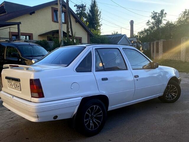 Белый Опель Кадет, объемом двигателя 1.6 л и пробегом 0 тыс. км за 520 $, фото 9 на Automoto.ua