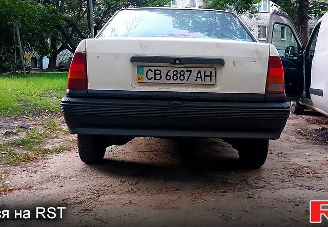 Білий Опель Кадет, об'ємом двигуна 1.6 л та пробігом 390 тис. км за 600 $, фото 3 на Automoto.ua