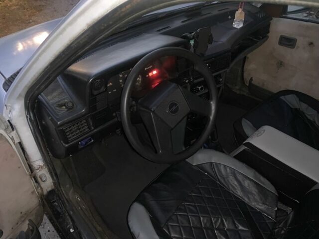 Белый Опель Кадет, объемом двигателя 1.3 л и пробегом 200 тыс. км за 523 $, фото 15 на Automoto.ua