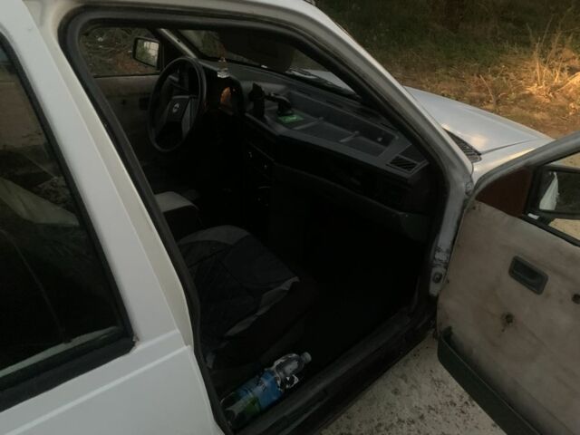 Белый Опель Кадет, объемом двигателя 1.3 л и пробегом 200 тыс. км за 523 $, фото 12 на Automoto.ua