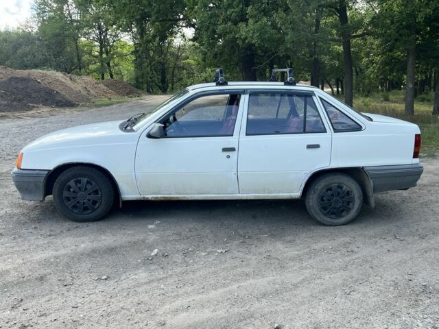 Белый Опель Кадет, объемом двигателя 0 л и пробегом 87 тыс. км за 750 $, фото 6 на Automoto.ua