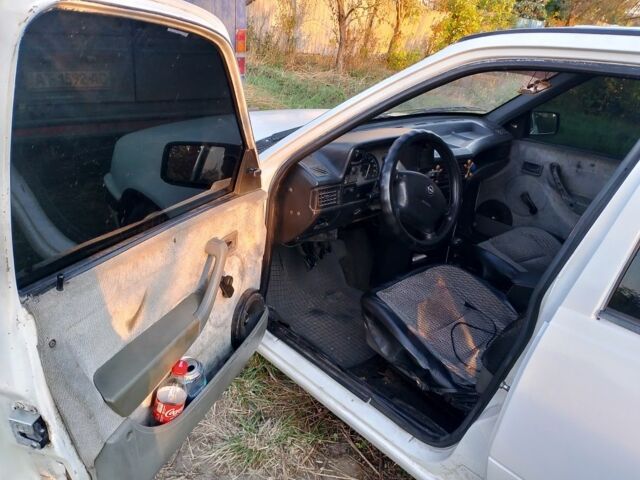 Белый Опель Кадет, объемом двигателя 1.4 л и пробегом 2 тыс. км за 826 $, фото 7 на Automoto.ua