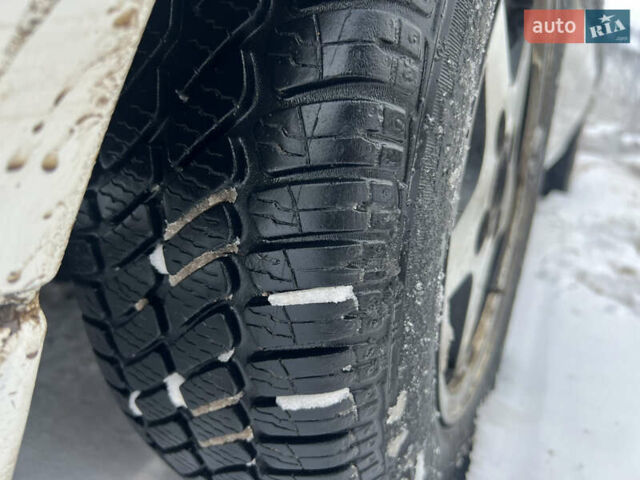 Белый Опель Кадет, объемом двигателя 1.6 л и пробегом 180 тыс. км за 650 $, фото 4 на Automoto.ua