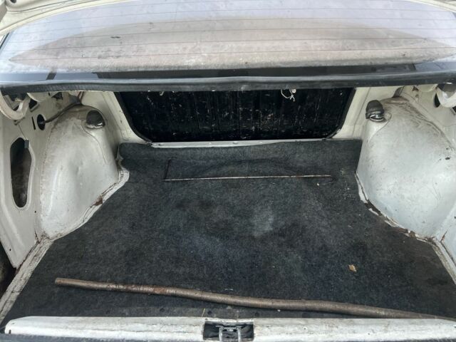 Белый Опель Кадет, объемом двигателя 1.6 л и пробегом 200 тыс. км за 599 $, фото 6 на Automoto.ua