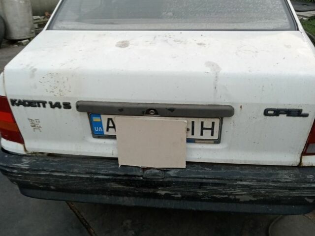 Белый Опель Кадет, объемом двигателя 0 л и пробегом 999 тыс. км за 500 $, фото 3 на Automoto.ua