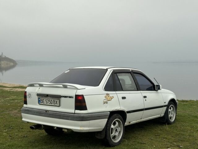 Белый Опель Кадет, объемом двигателя 2 л и пробегом 1000 тыс. км за 1000 $, фото 3 на Automoto.ua