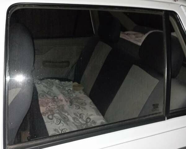 Белый Опель Кадет, объемом двигателя 1.3 л и пробегом 250 тыс. км за 1300 $, фото 3 на Automoto.ua