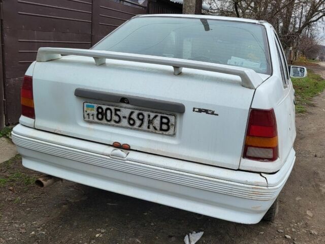 Белый Опель Кадет, объемом двигателя 0 л и пробегом 95 тыс. км за 1000 $, фото 1 на Automoto.ua