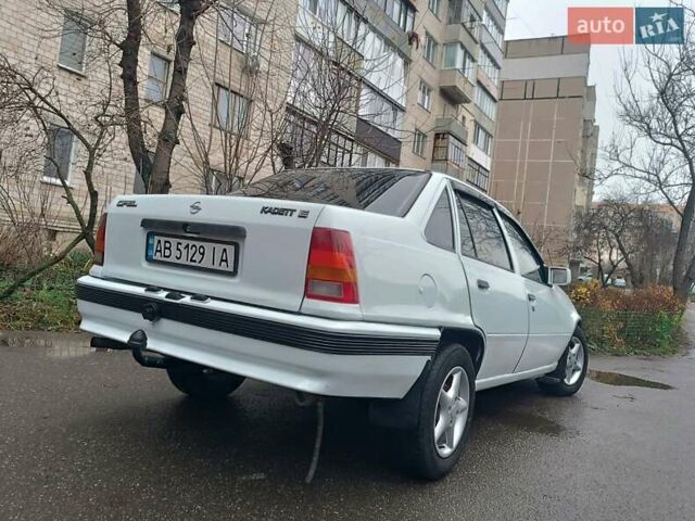 Білий Опель Кадет, об'ємом двигуна 1.6 л та пробігом 170 тис. км за 1500 $, фото 2 на Automoto.ua