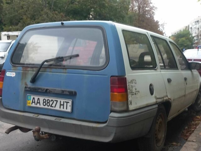 Білий Опель Кадет, об'ємом двигуна 1.3 л та пробігом 300 тис. км за 450 $, фото 1 на Automoto.ua