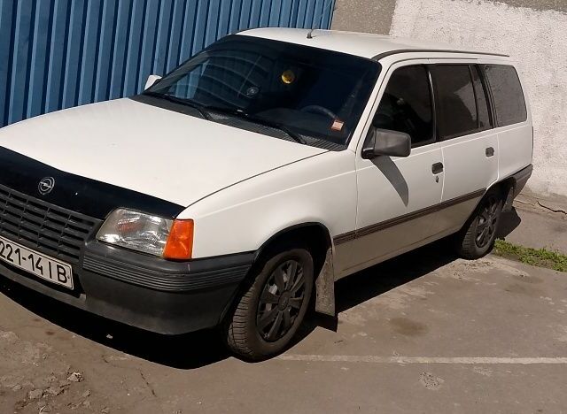 Білий Опель Кадет, об'ємом двигуна 0 л та пробігом 500 тис. км за 1750 $, фото 1 на Automoto.ua