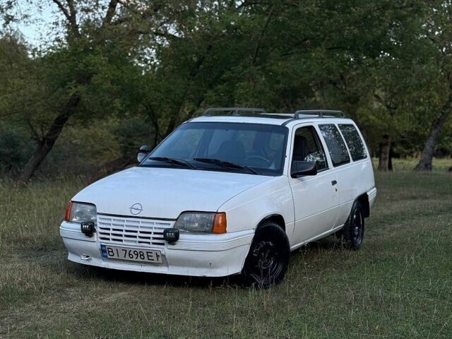 Білий Опель Кадет, об'ємом двигуна 1.3 л та пробігом 350 тис. км за 606 $, фото 8 на Automoto.ua