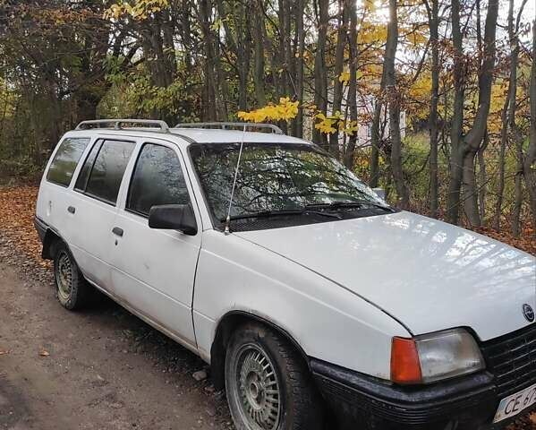 Белый Опель Кадет, объемом двигателя 1.8 л и пробегом 1 тыс. км за 714 $, фото 6 на Automoto.ua