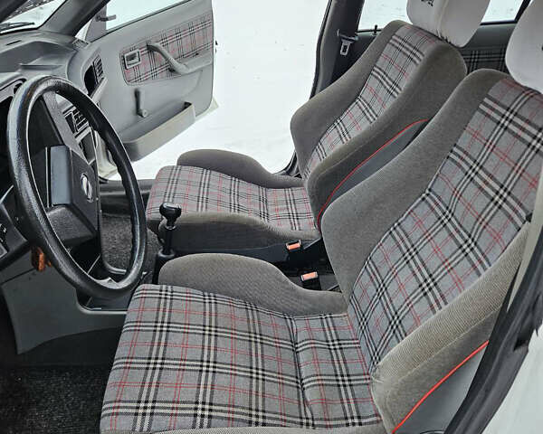 Белый Опель Кадет, объемом двигателя 1.6 л и пробегом 62 тыс. км за 2650 $, фото 15 на Automoto.ua