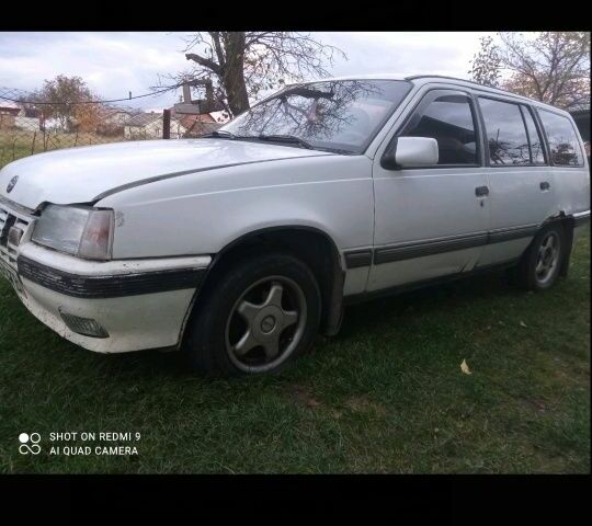 Белый Опель Кадет, объемом двигателя 0 л и пробегом 90 тыс. км за 500 $, фото 2 на Automoto.ua