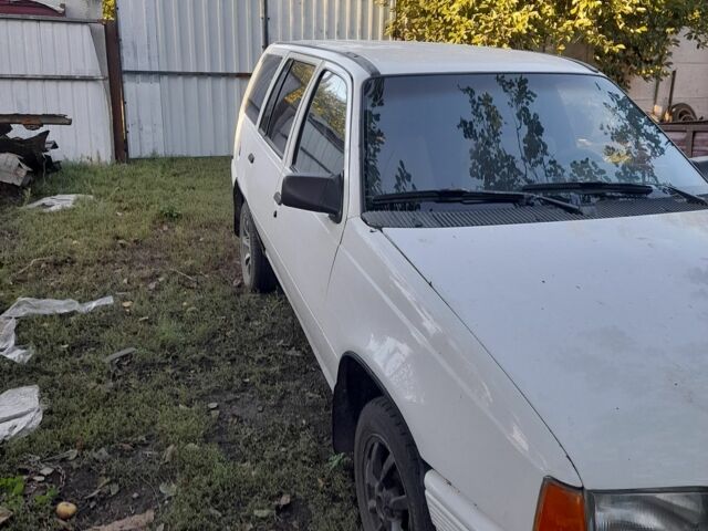 Белый Опель Кадет, объемом двигателя 1 л и пробегом 5 тыс. км за 776 $, фото 1 на Automoto.ua