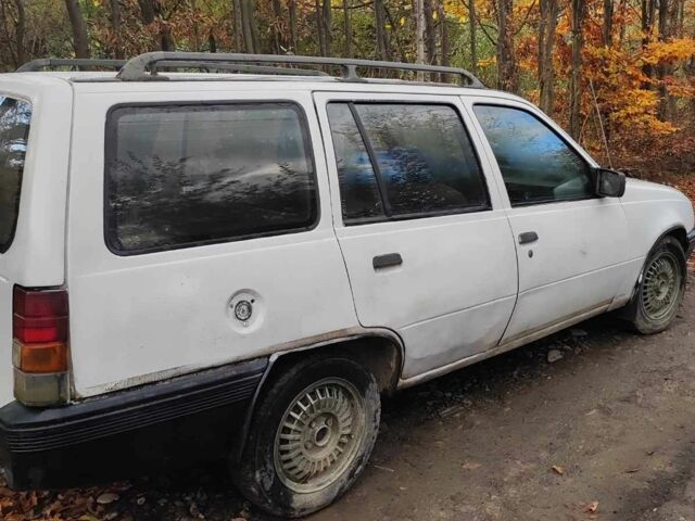 Белый Опель Кадет, объемом двигателя 0 л и пробегом 1 тыс. км за 597 $, фото 5 на Automoto.ua