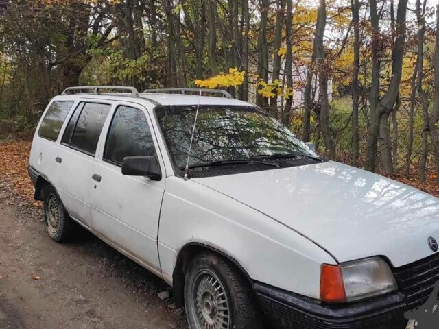 Белый Опель Кадет, объемом двигателя 0 л и пробегом 1 тыс. км за 597 $, фото 2 на Automoto.ua