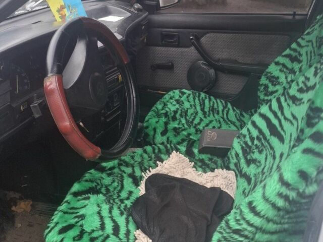 Белый Опель Кадет, объемом двигателя 1.7 л и пробегом 150 тыс. км за 850 $, фото 4 на Automoto.ua