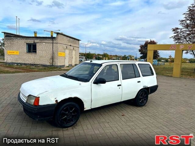 Белый Опель Кадет, объемом двигателя 1.7 л и пробегом 132 тыс. км за 600 $, фото 5 на Automoto.ua