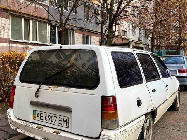 Білий Опель Кадет, об'ємом двигуна 1.3 л та пробігом 0 тис. км за 600 $, фото 5 на Automoto.ua